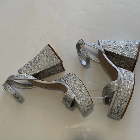 Women’s Silver Rhinestone Platform Dress Sandals - Picture 5 of 7